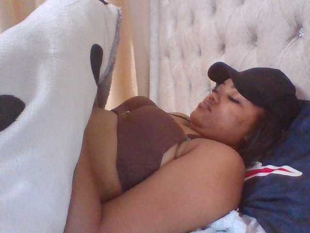 Blackmelanin1 webcam bongacams model stream image