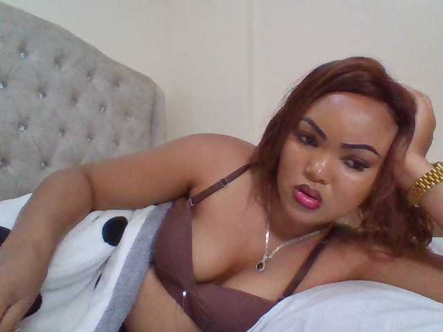 Beautystar12's BongaCams show and profile