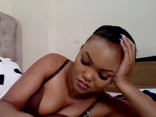 Beautystar12's BongaCams show and profile