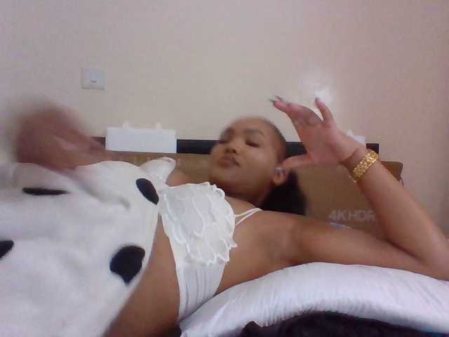 Beautystar12's BongaCams show and profile