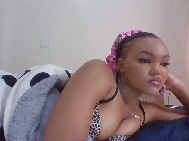 Beautystar12's BongaCams show and profile