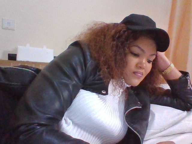 Beautystar12's BongaCams show and profile