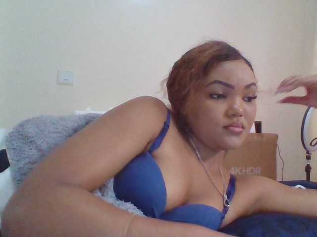Beautystar12's BongaCams show and profile
