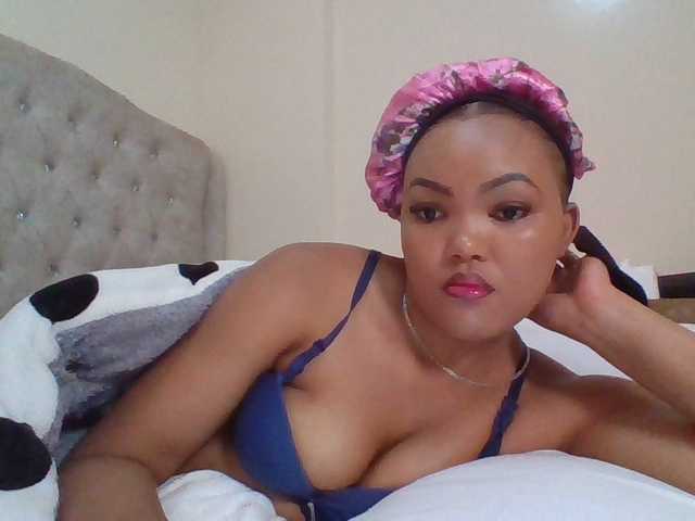 Beautystar12's BongaCams show and profile