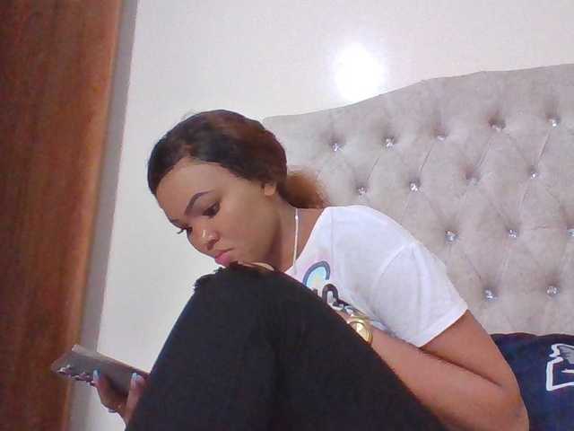 Beautystar12's BongaCams show and profile