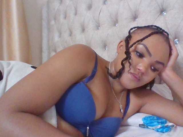 Beautystar12's BongaCams show and profile