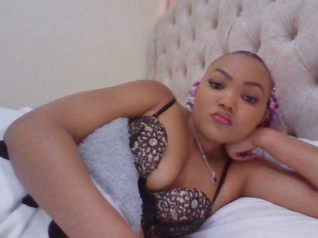 Beautystar12's BongaCams show and profile