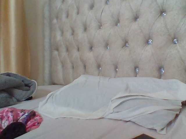 Beautystar12's BongaCams show and profile