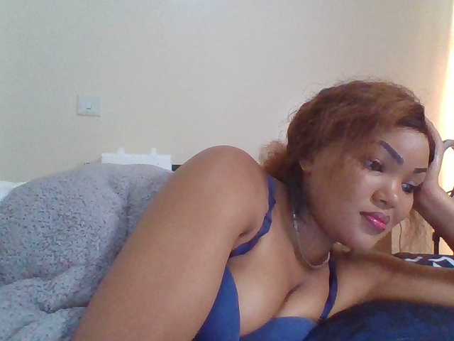 Beautystar12's BongaCams show and profile