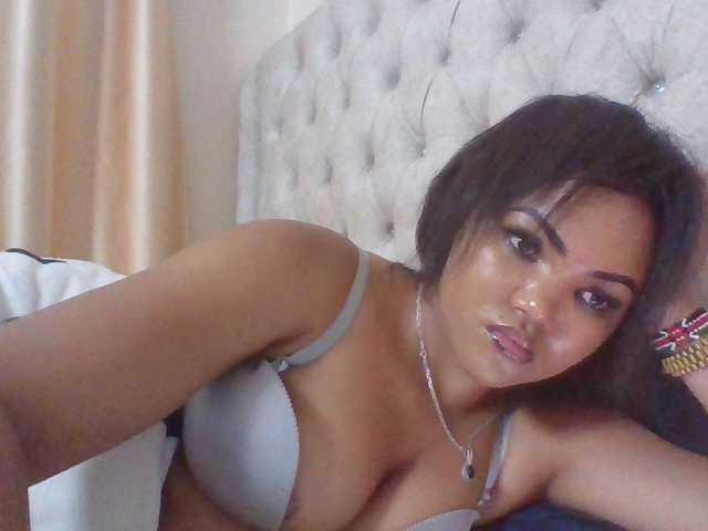 Beautystar12's BongaCams show and profile