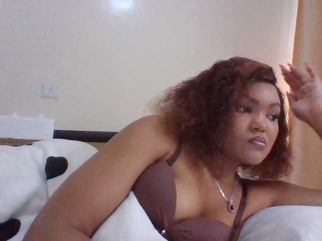 Beautystar12's BongaCams show and profile