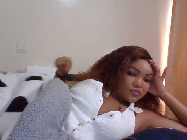 Beautystar12's BongaCams show and profile