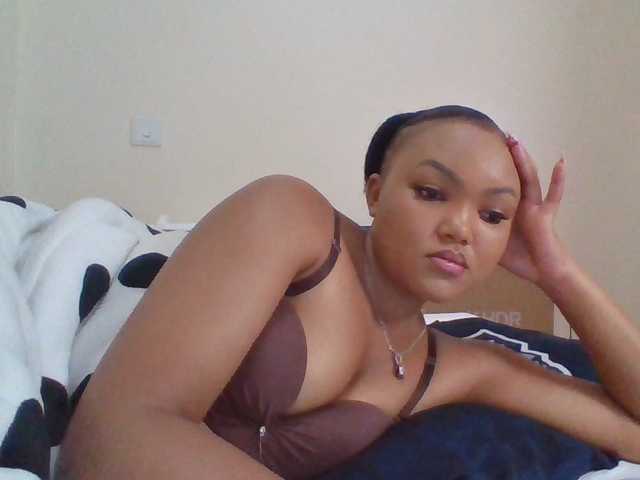 Beautystar12's BongaCams show and profile