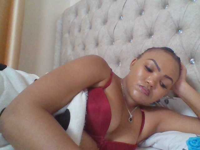 Beautystar12's BongaCams show and profile