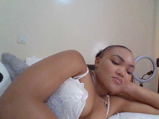 Beautystar12's BongaCams show and profile