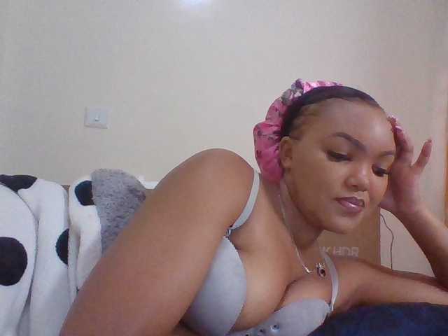 Beautystar12's BongaCams show and profile