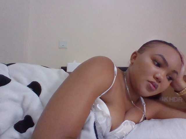 Beautystar12's BongaCams show and profile