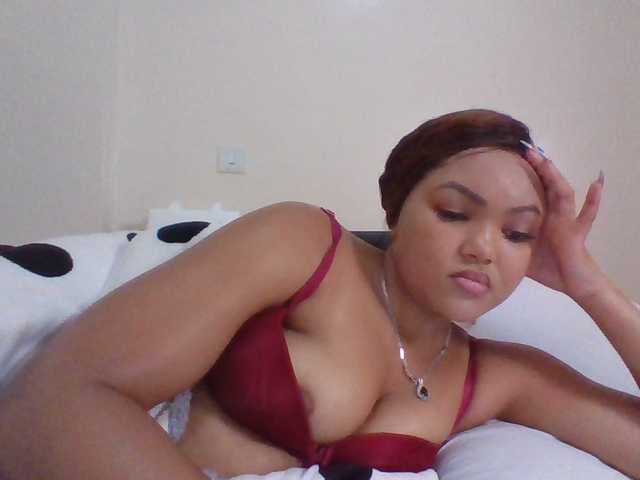 Beautystar12's BongaCams show and profile