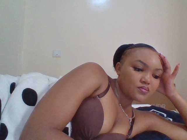 Beautystar12's BongaCams show and profile