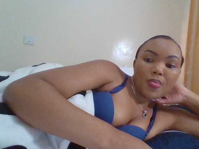 Beautystar12's BongaCams show and profile