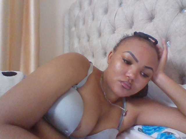 Beautystar12's BongaCams show and profile