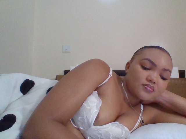 Beautystar12's BongaCams show and profile