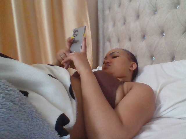 Blackmelanin1 webcam bongacams model stream image