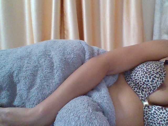 Beautystar12's BongaCams show and profile