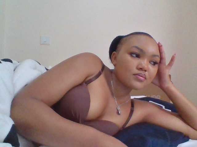 Beautystar12's BongaCams show and profile