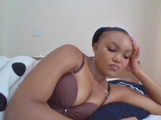 Beautystar12's BongaCams show and profile