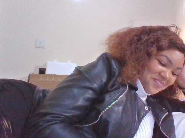 Beautystar12's BongaCams show and profile