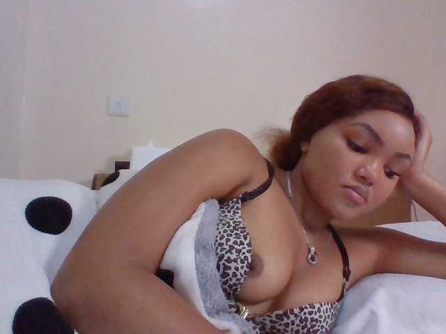 Beautystar12's BongaCams show and profile