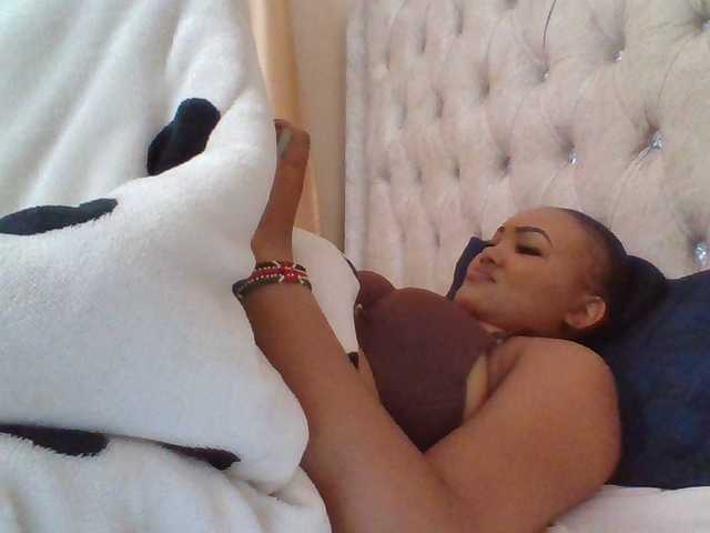 Blackmelanin1 webcam bongacams model stream image