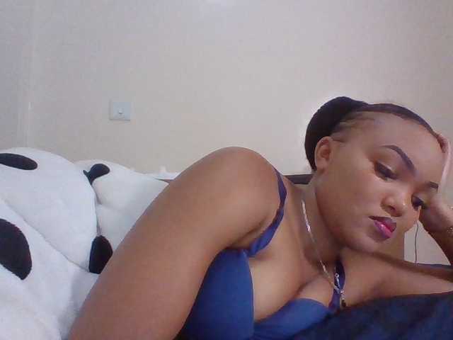 Beautystar12 live cam profile