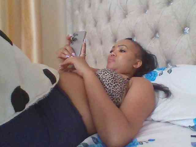 Blackmelanin1 webcam