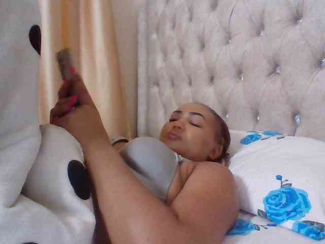 Blackmelanin1 webcam