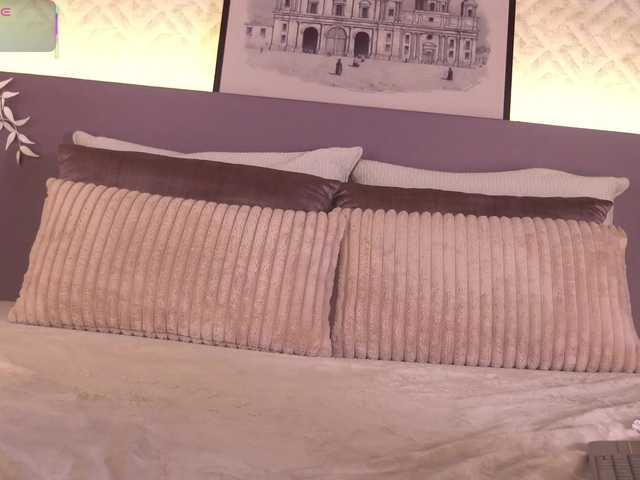 ElleDiane's BongaCams show and profile