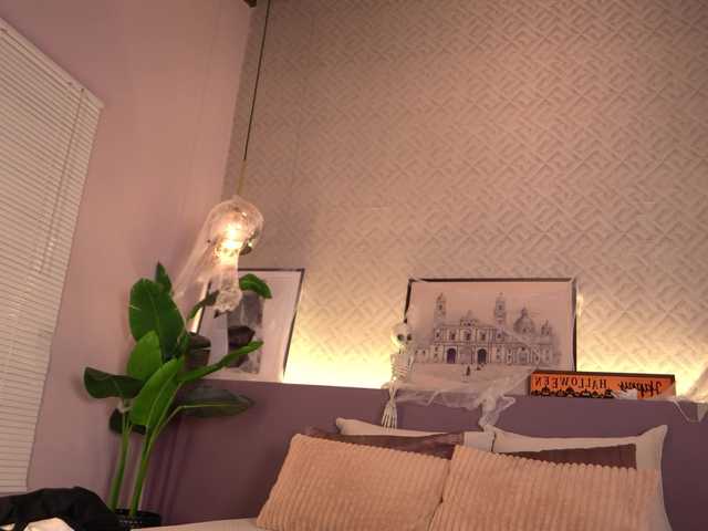 Offline ElleDiane on BongaCams