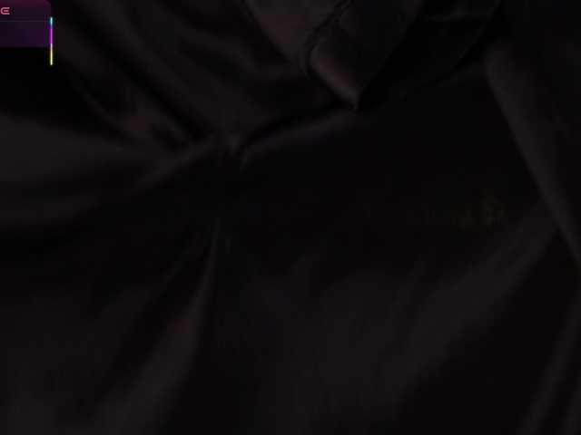 ElleDiane's BongaCams show and profile