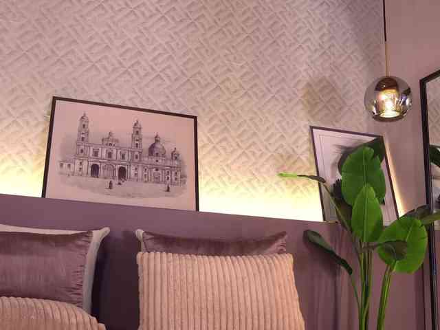 ElleDiane Live Webcam on BongaCams