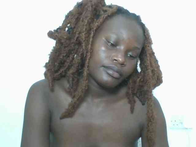 Darberry21 Live Webcam on BongaCams