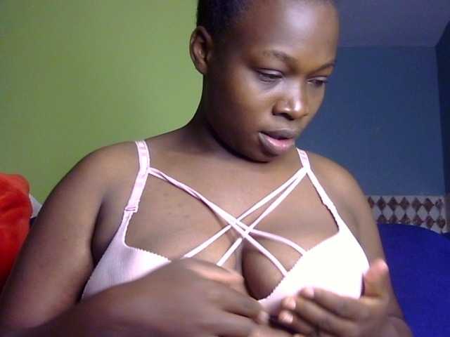 Pretty-horny's BongaCams show and profile