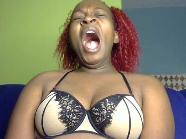 Pretty-horny's BongaCams show and profile