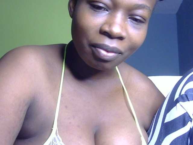 Pretty-horny's BongaCams show and profile