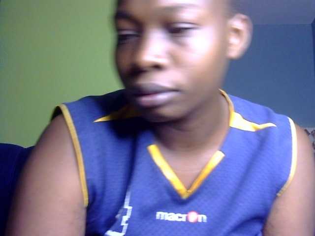 Pretty-horny's BongaCams show and profile