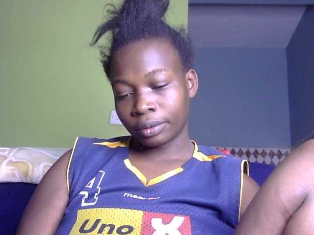 Pretty-horny's BongaCams show and profile