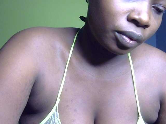 Pretty-horny's BongaCams show and profile