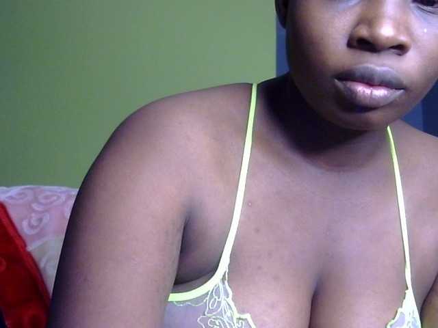 Pretty-horny's BongaCams show and profile