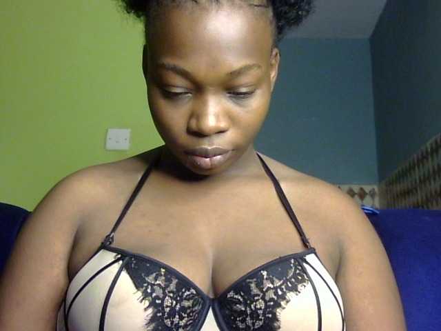 Pretty-horny's BongaCams show and profile