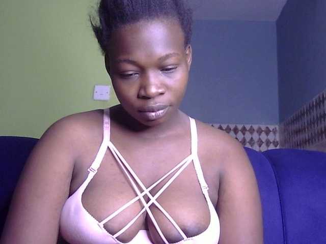 Pretty-horny's BongaCams show and profile